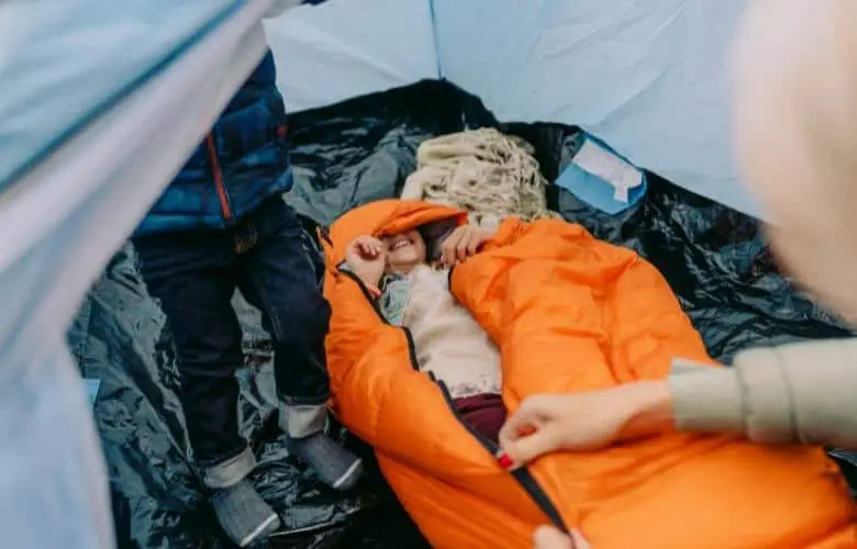 Be Careful with the Zipper of a sleeping bag